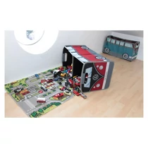 A képen szereplő játékok, a szőnyeg, a kék tárolódoboz csak illusztráció!