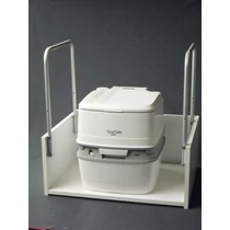 Kapaszkodóval felszerelt WC-tartó állvány szobai mobil toaletthez. 