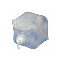 Összecsukható 5 literes vizes kanna fogantyúval és csappal. Összecsukható 5 literes vizes kanna fogantyúval és csappal.