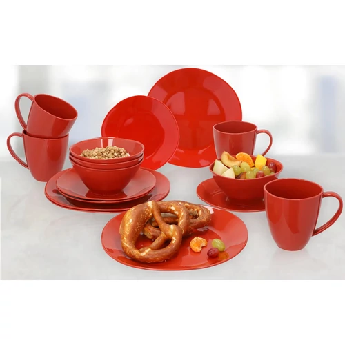 A képen szereplő ételek csak illusztrációként szolgálnak.