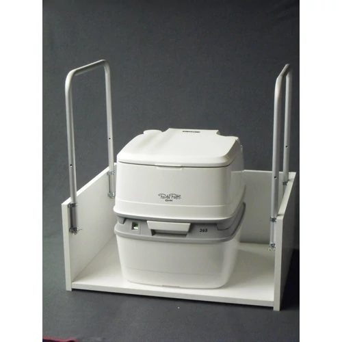 Kapaszkodóval felszerelt WC-tartó állvány szobai mobil toaletthez. 